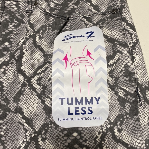Seven7 high rise skinny jeans snakeskin pattern size 14 - Picture 7 of 9